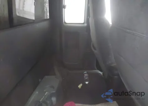 2000 Chevrolet S-10 Ls from USA, damaged, VIN 1GCCT19W8Y8244204